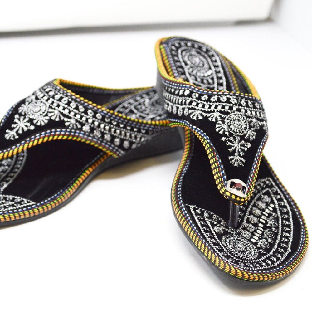 Handmade Embroidery Black and Silver Sandals Size 7